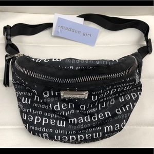 Madden Girl Fanny Pack Black/White